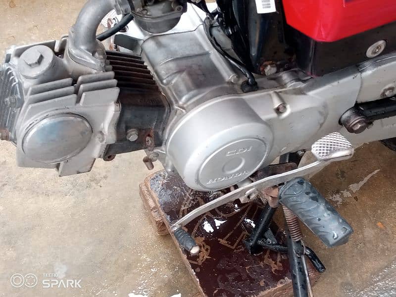 HONDA CD 70 LAHORE NUMBER PALTE 11