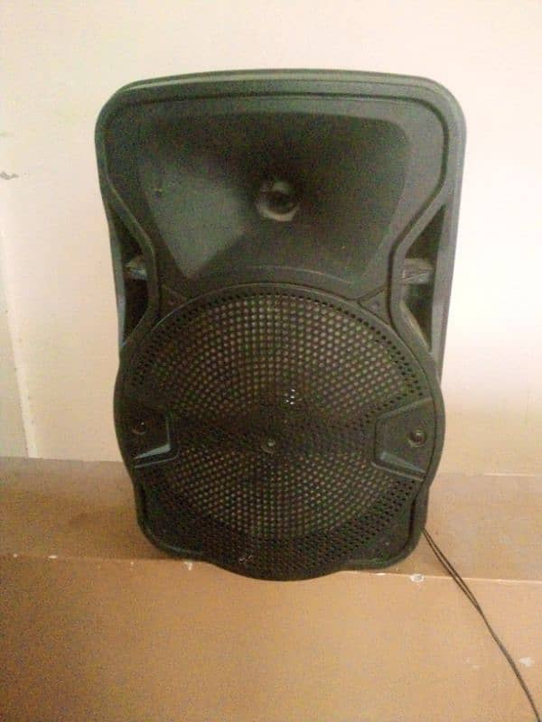 loud speaker 0