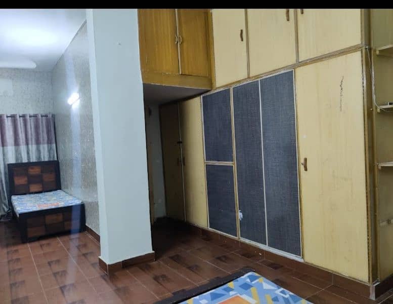 Girls hostel available in G10/1 near csps nova Noa academy 1