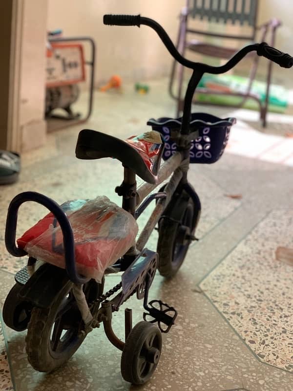 Used Kids Cycle with Basket – Affordable Price 2