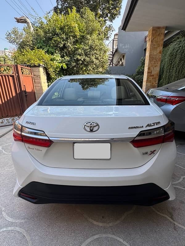 Toyota Corolla Altis 2021 1.6 X Special Edition 2