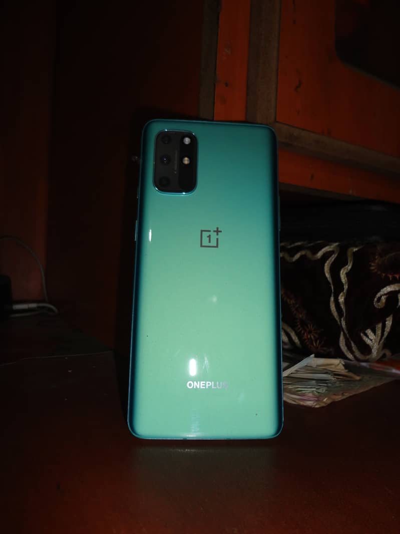 OnePlus 8T 12gb Dual SimLush Cond. UK Import with Original Charger 13