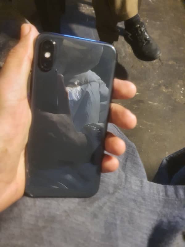 iPhone X 64 GB 5