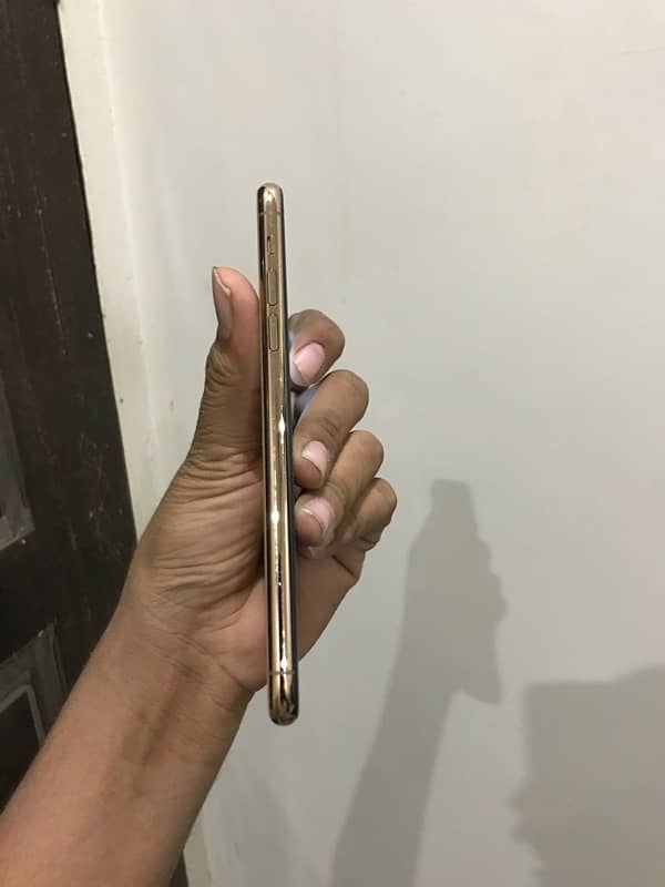 iPhone 11 Pro Max 64gb nonpta 3