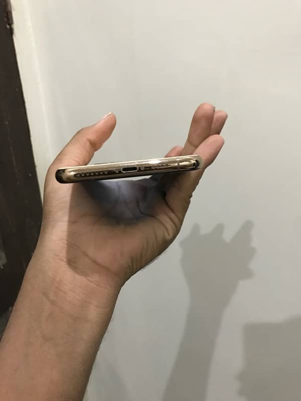 iPhone 11 Pro Max 64gb nonpta 6