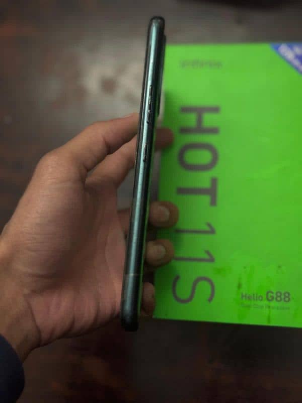 Infinix Hot 11s within 16,000 1