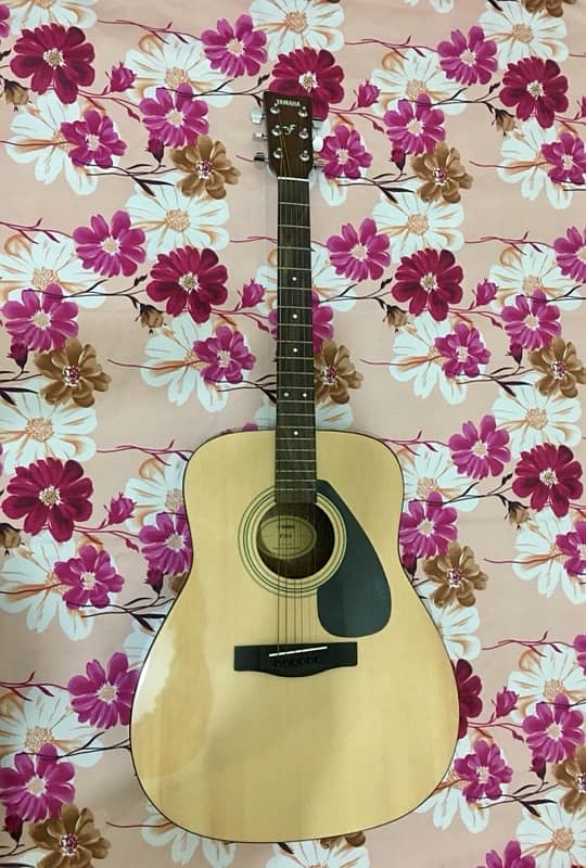 Yamaha F310 Acoustic Guitar 0