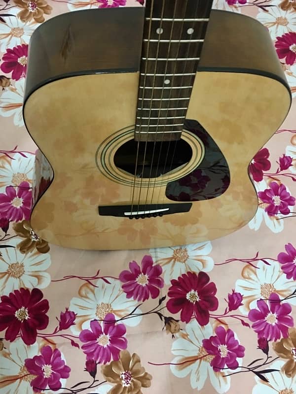 Yamaha F310 Acoustic Guitar 2