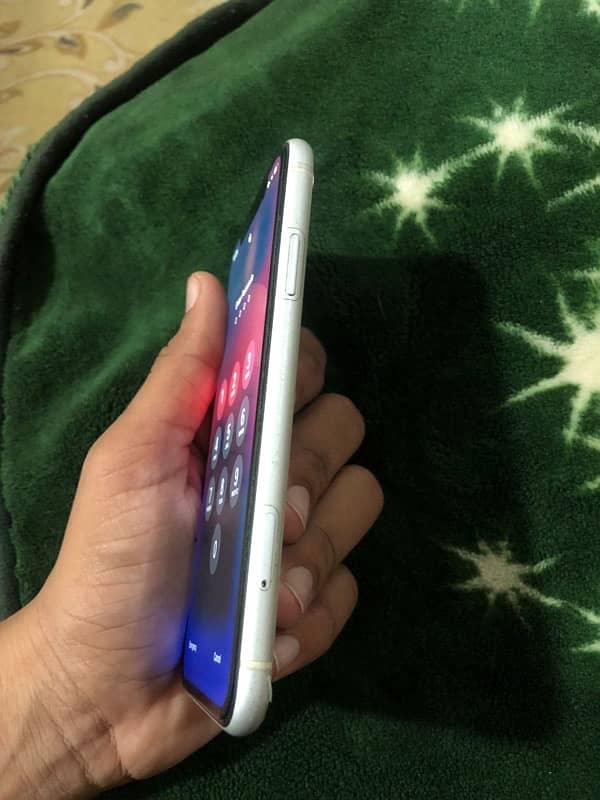 iPhone XR non pta 3