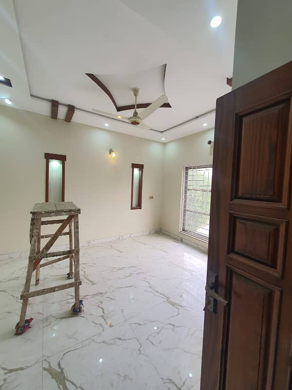 10Marla Brand New House Available For Rent in Jinnah Block Bahria Town Lahore 16