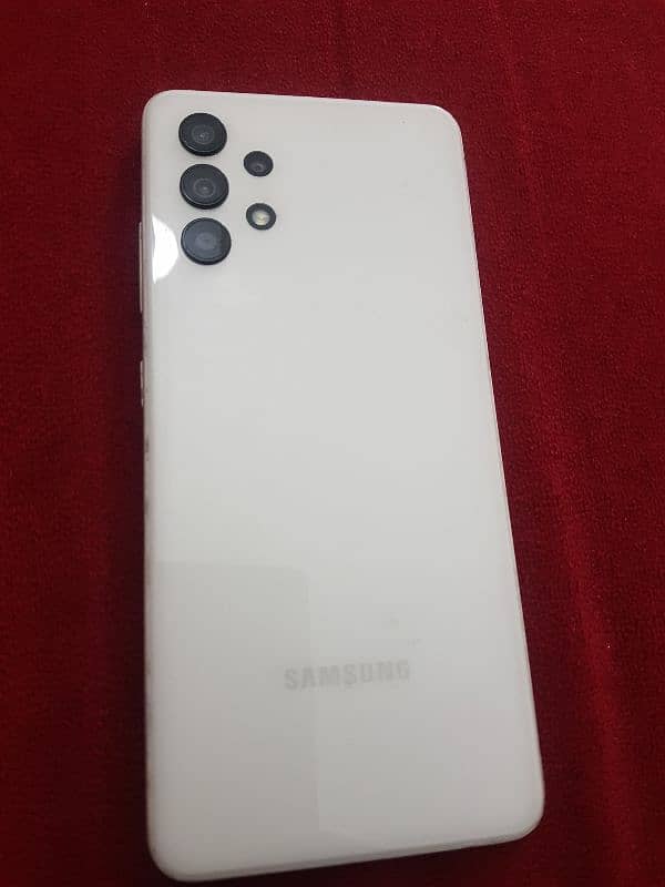 Samsung Galaxy A32 in neat condition with box 1