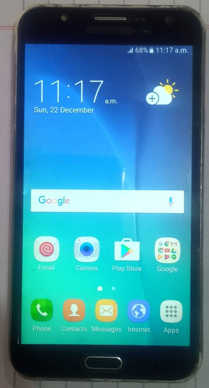 Samsung Mobile J7 0