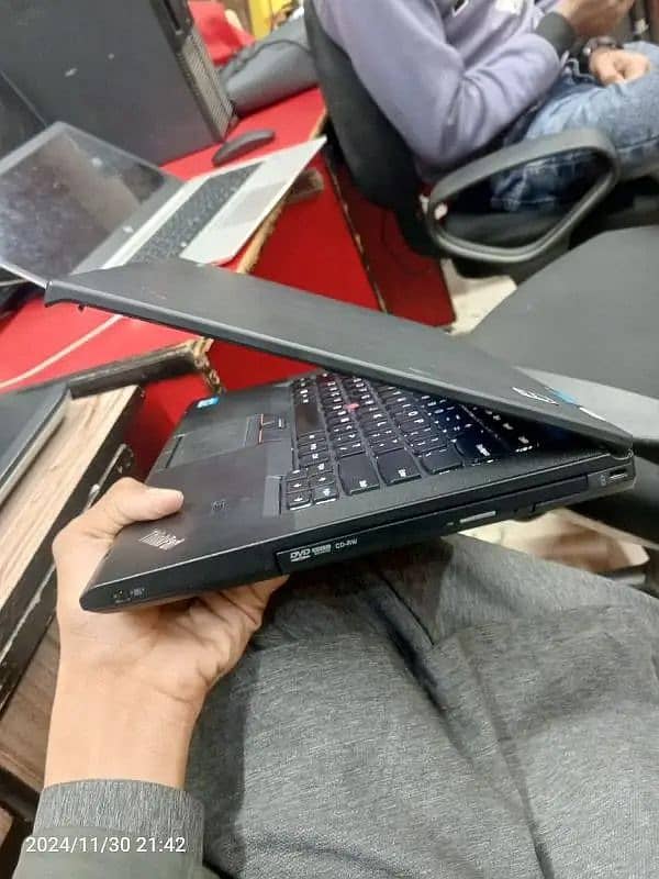 LENOVO THINK PAD GEN i5 2