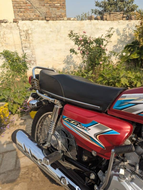 Honda 125 SE 2023 4