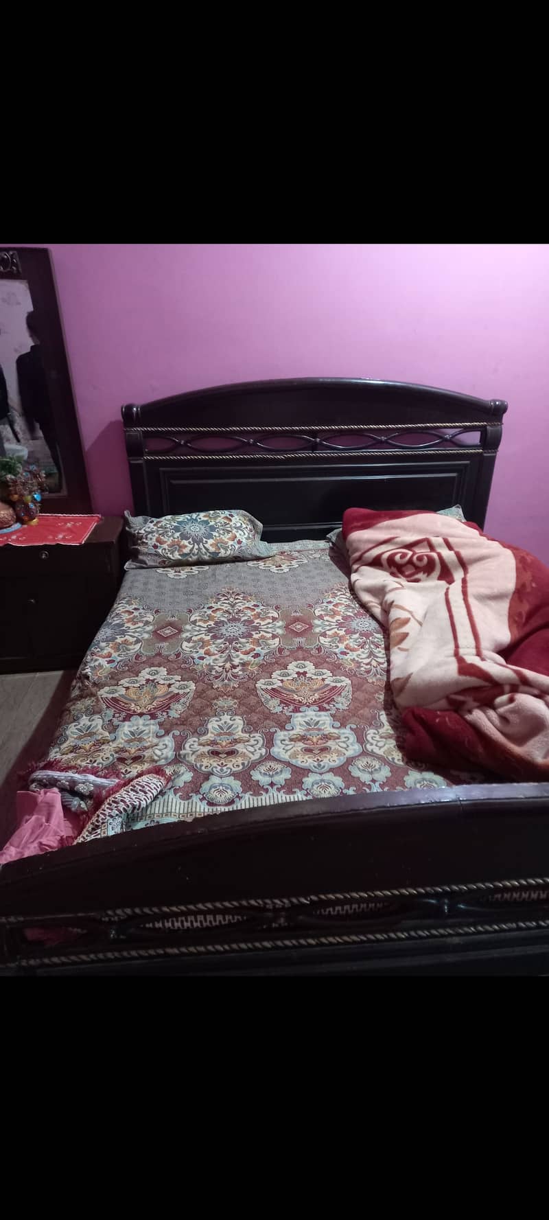 Queen size bed set 0