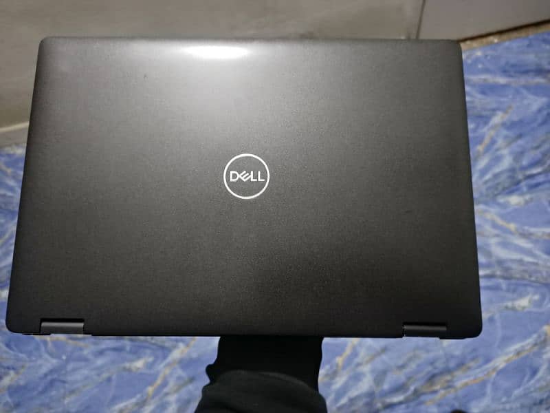 Dell Latitude 5300 1