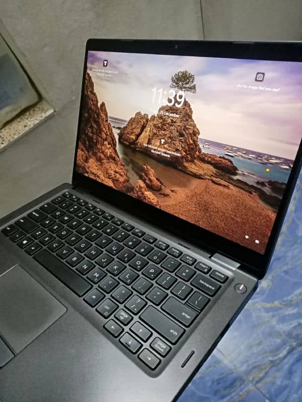 Dell Latitude 5300 2