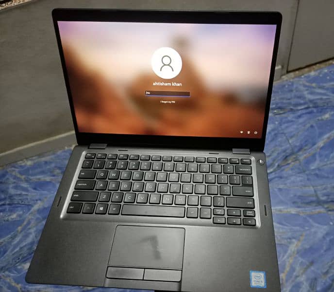 Dell Latitude 5300 4