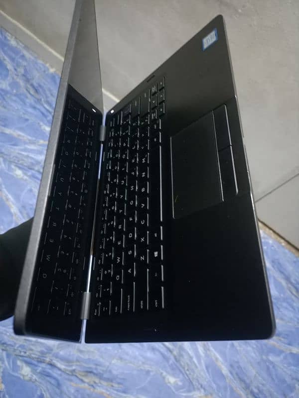 Dell Latitude 5300 6