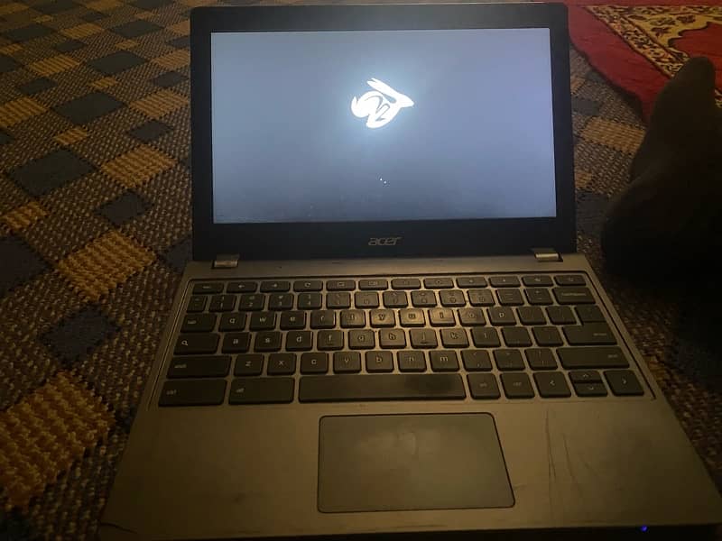 Acer C740 with Charger + 1