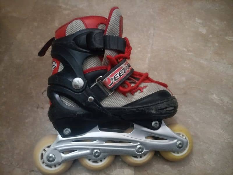 Skating Shoes 4 to 10 Year Kids adjustable 1