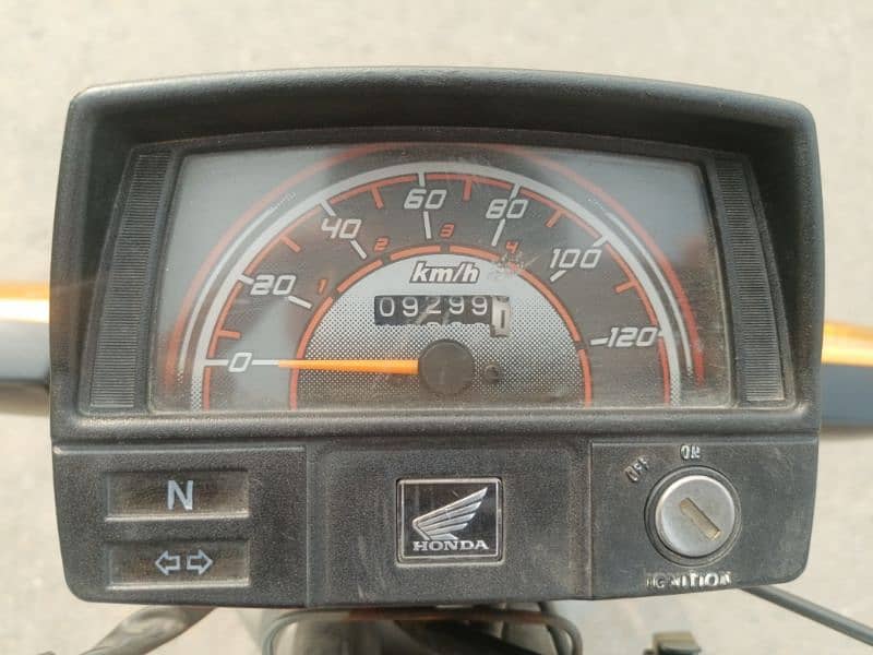 Honda CD 70 CC 5