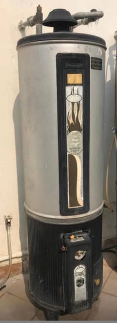 Gas Gyeser  35 Gallon in good working condition