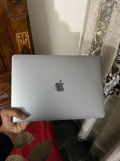 MACBOOK