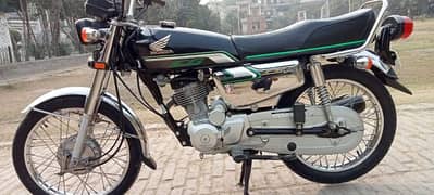 Honda 125 black