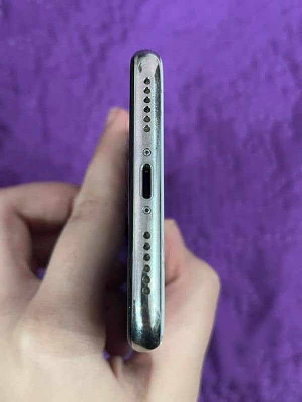 Iphone-X 64gb non-pta 3