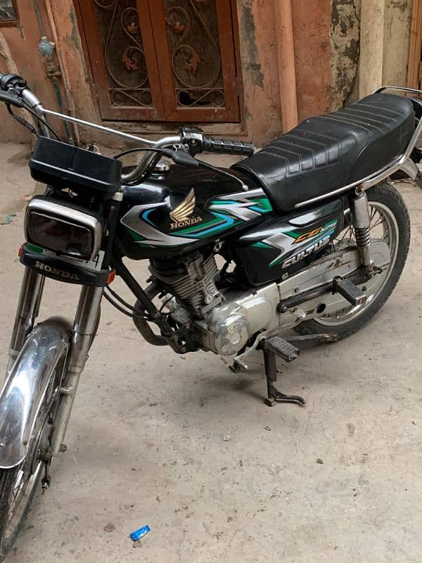 honda 125 (2009) model urgent sale need 3