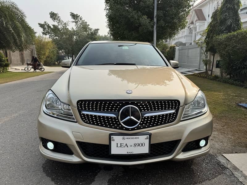 Mercedes C Class C200 W204(Facelift) 2011 1