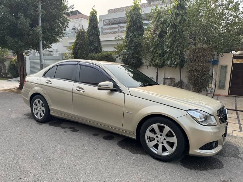 Mercedes C Class C200 W204(Facelift) 2011 5