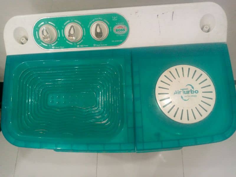 BOSS WASHING MACHINE AND DRYER 0