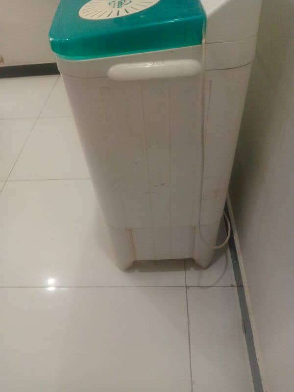 BOSS WASHING MACHINE AND DRYER 2