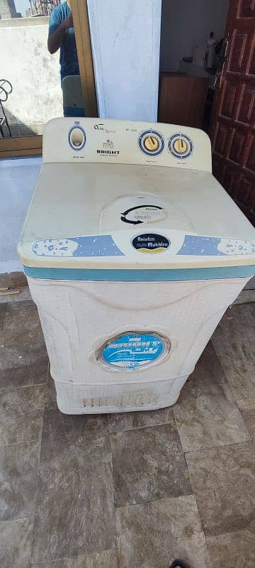 BRIGHT WASHING MACHINE IN WORKING CONDITION 0