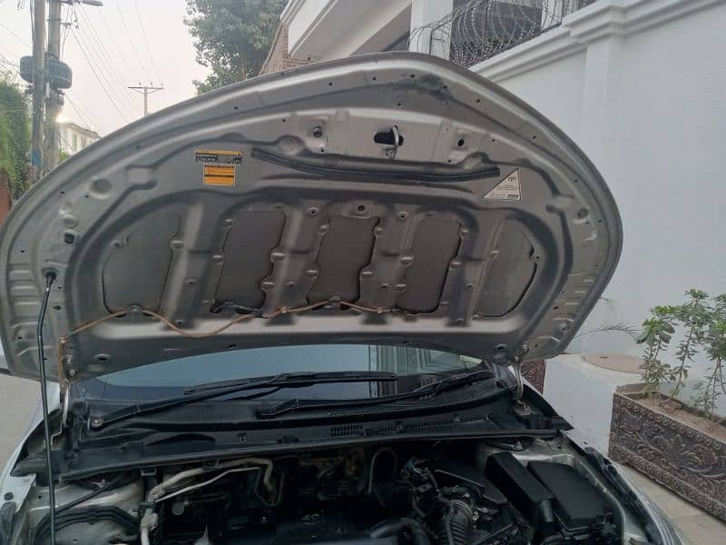 Toyota Corolla GLI 2017, Lahore registered, Family used car 6