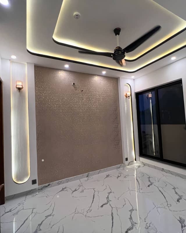 3 Years Installment Plan Luxury House For Sale Located In Park View City Lahore 2