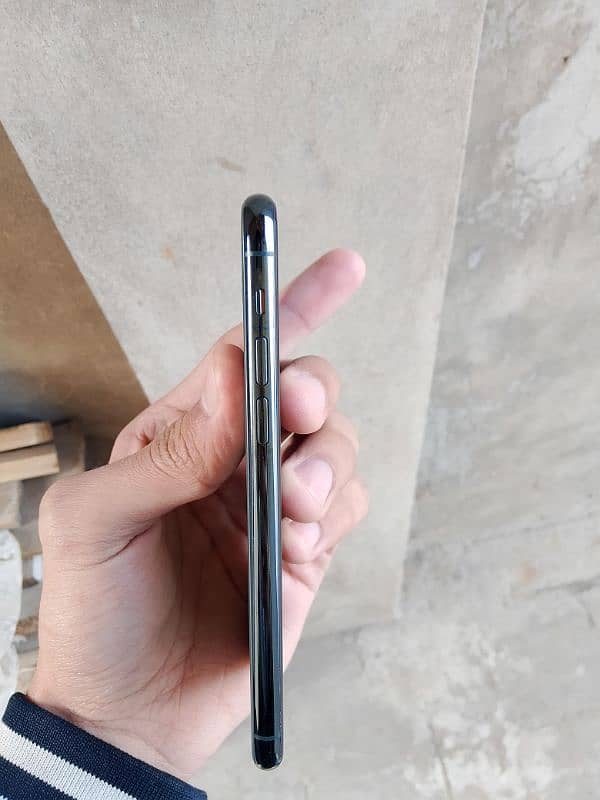 iphone 11 pro pta approved 4