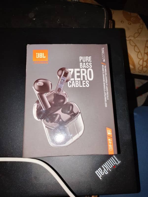 JBL Tune 225TWS True Wireless Earbuds - Like New 5