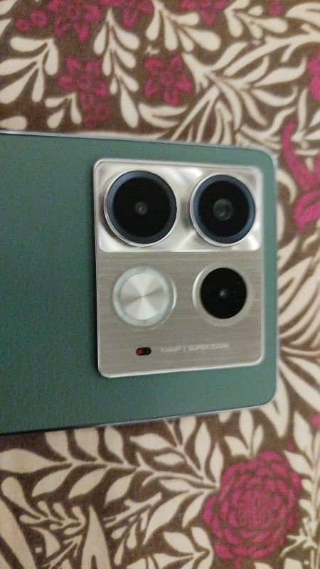 infinix note 40 8/256 GB vintage green condition 10/10 no exchange 4