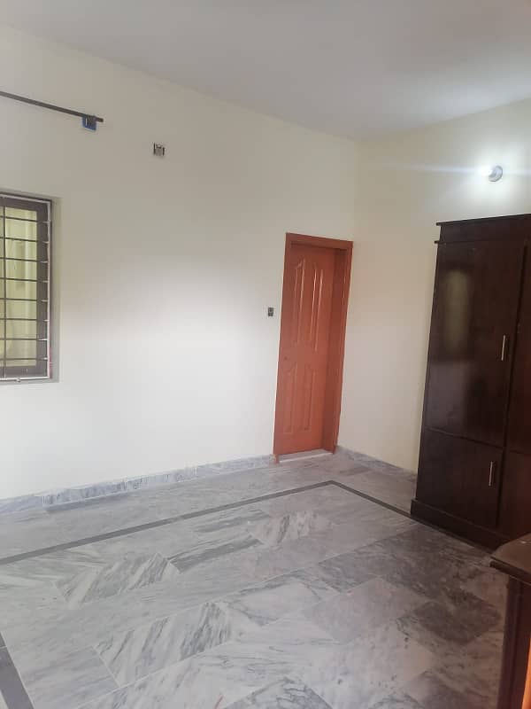 5 marla upper portion available for rent in h 13 Islamabad 1