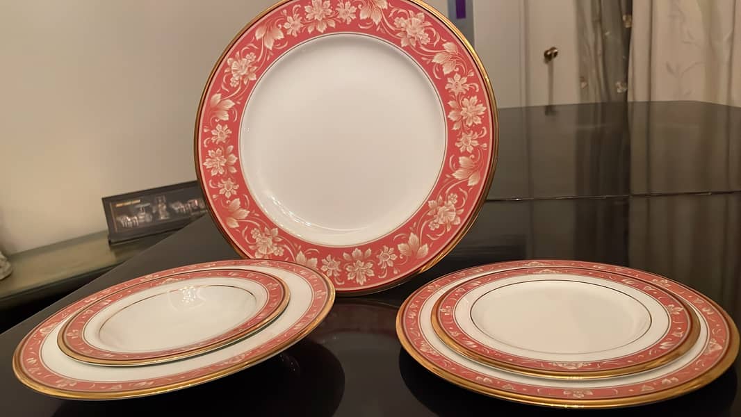 Noritake Burnt orange 12 plate setting dinner set 98 pieces 1