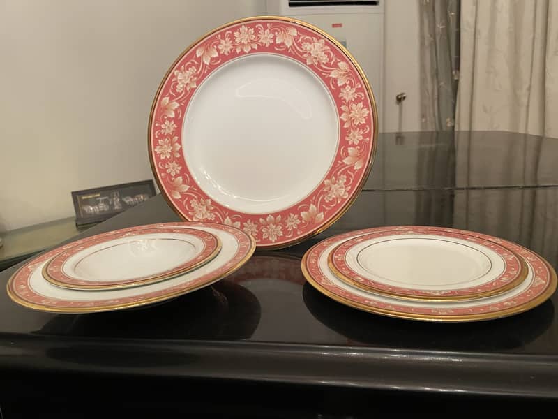 Noritake Burnt orange 12 plate setting dinner set 98 pieces 3