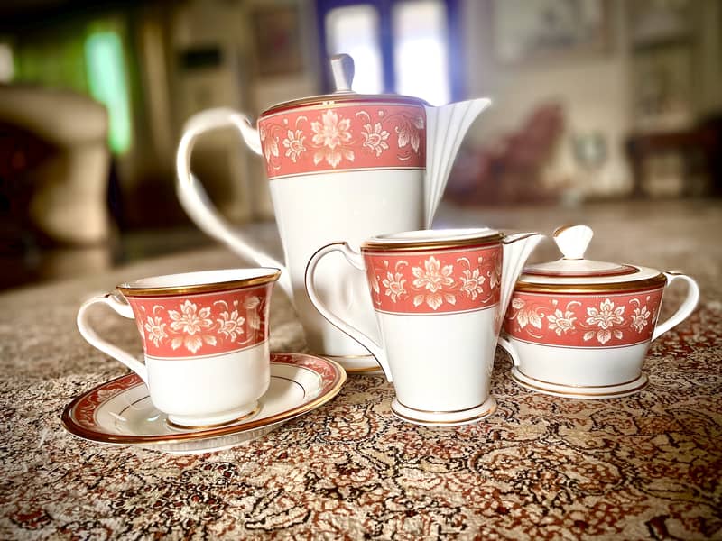 Noritake Burnt orange 12 plate setting dinner set 98 pieces 11