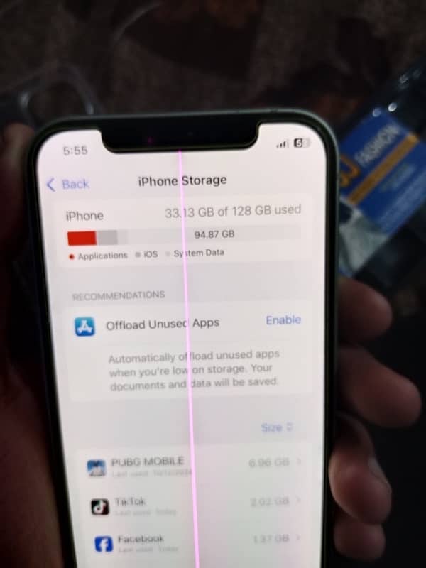 iPhone 12 128gb factory unlock panel me line agye girne ki waja se 2