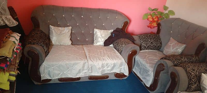 7 seater sofa 0