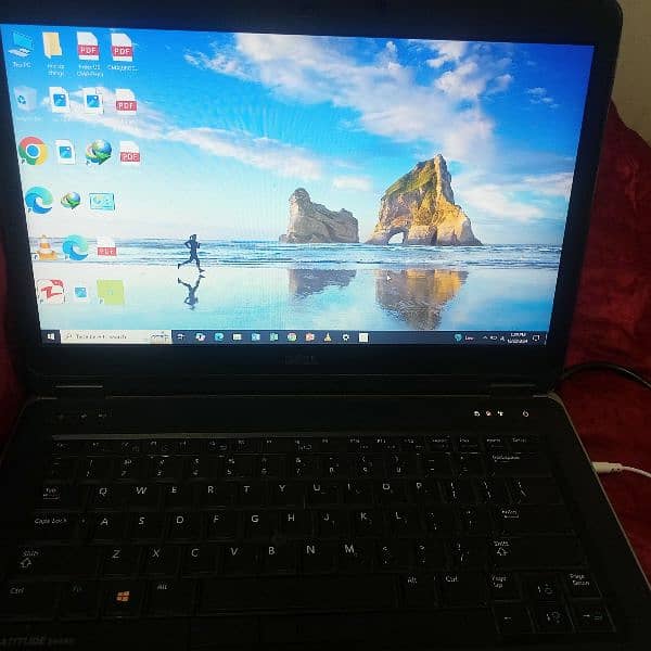 Dell latitude heavy machine available for sale 2 days check guarantee 2