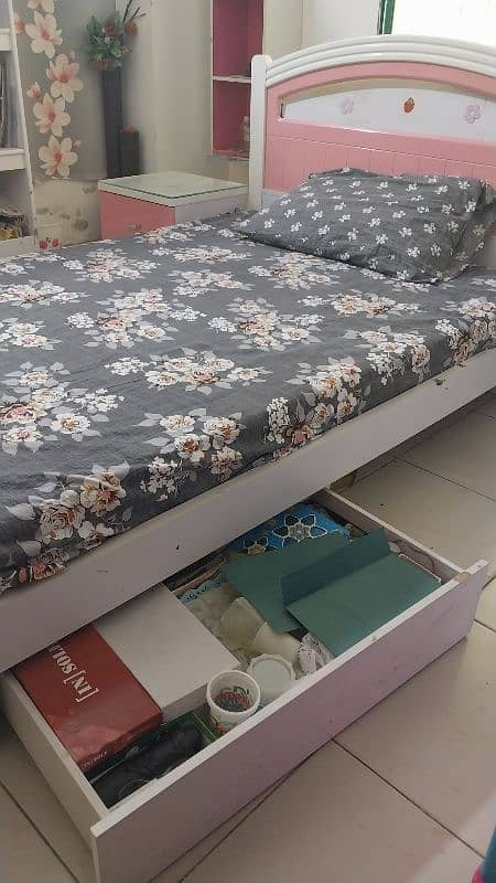 bed for 17000 10