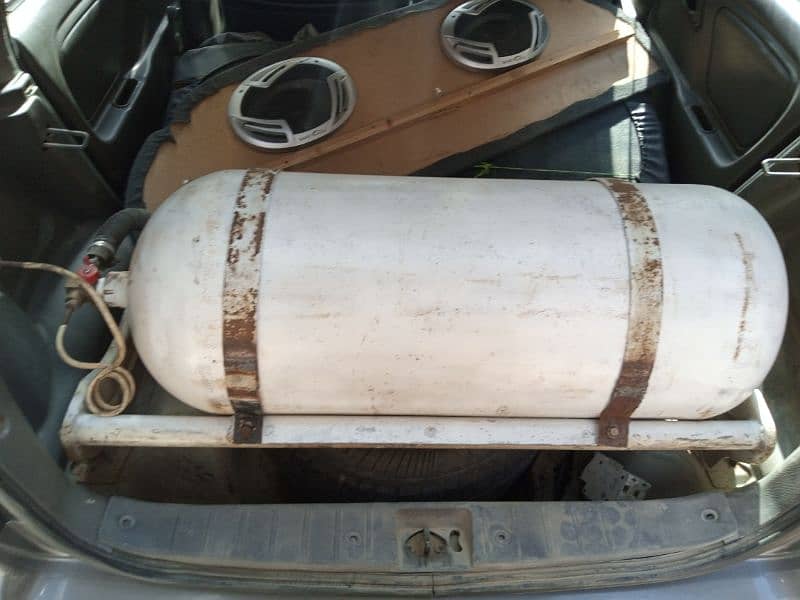 CNG cylinder With Kit 2